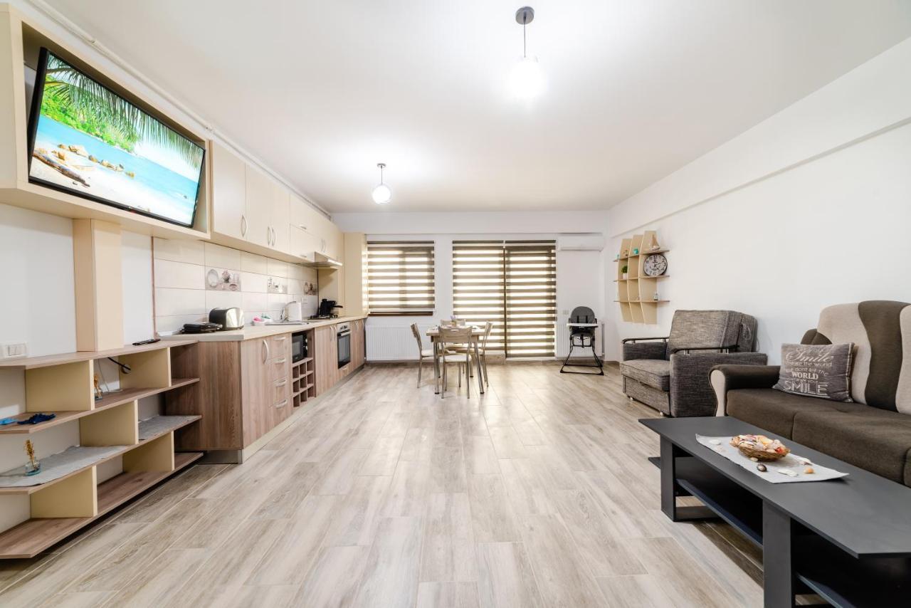 Derya Suites - Mamaia Nord Năvodari Exteriör bild