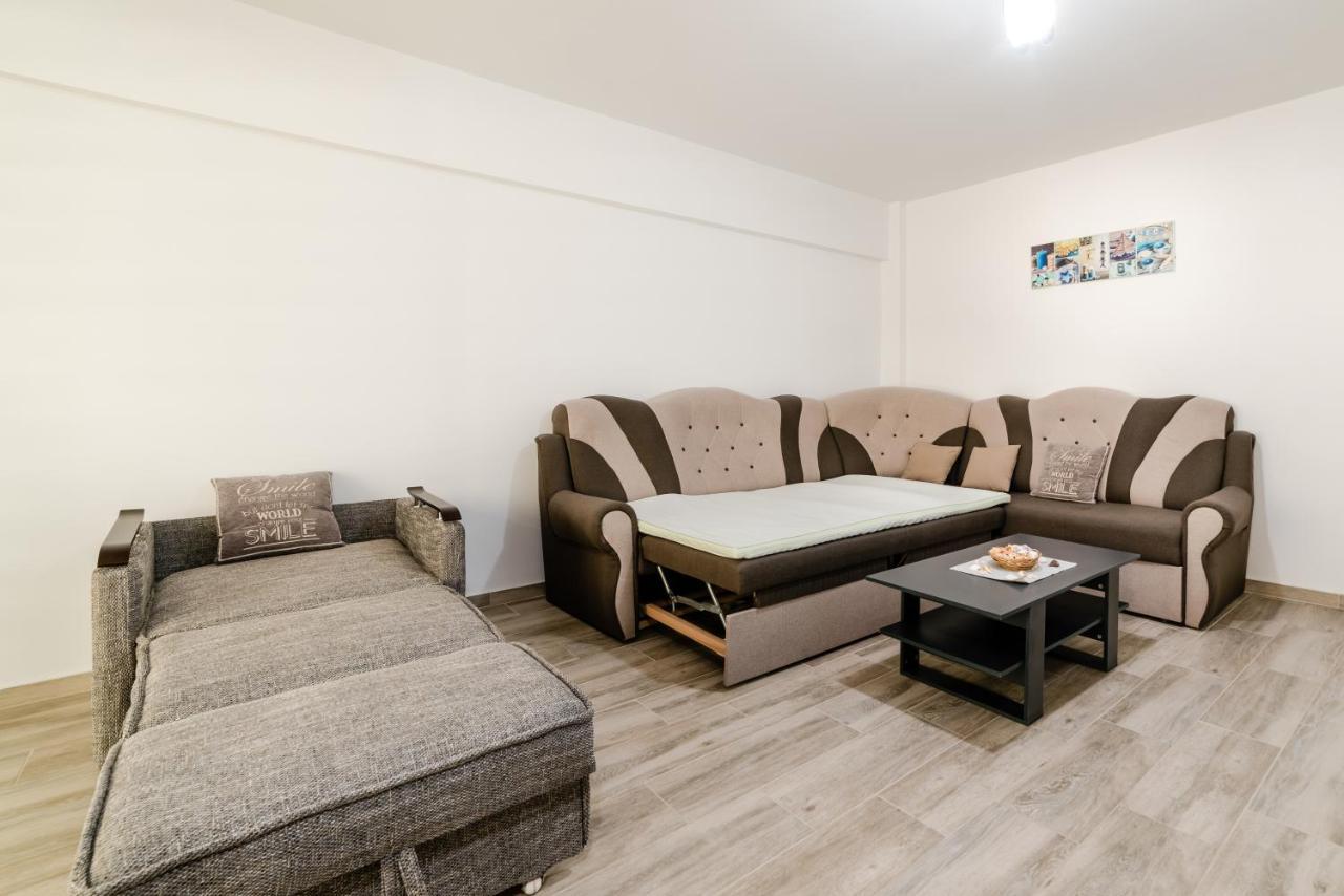 Derya Suites - Mamaia Nord Năvodari Exteriör bild