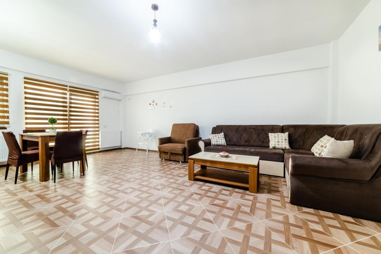 Derya Suites - Mamaia Nord Năvodari Exteriör bild