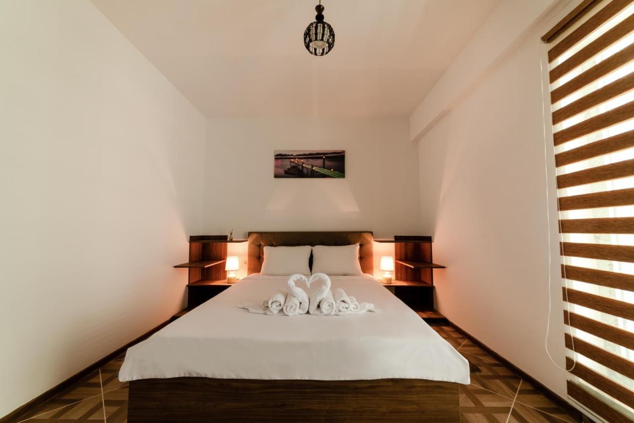 Derya Suites - Mamaia Nord Năvodari Exteriör bild