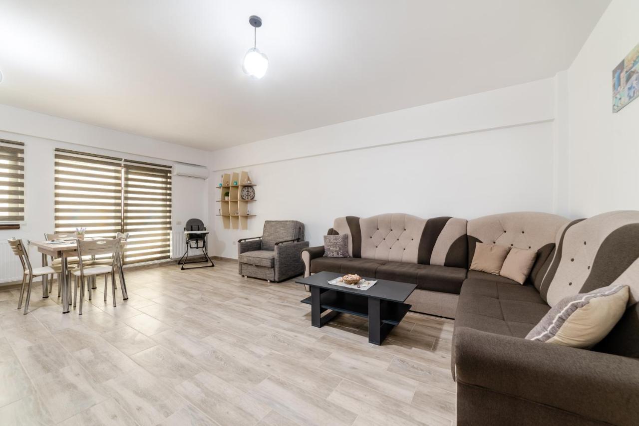 Derya Suites - Mamaia Nord Năvodari Exteriör bild