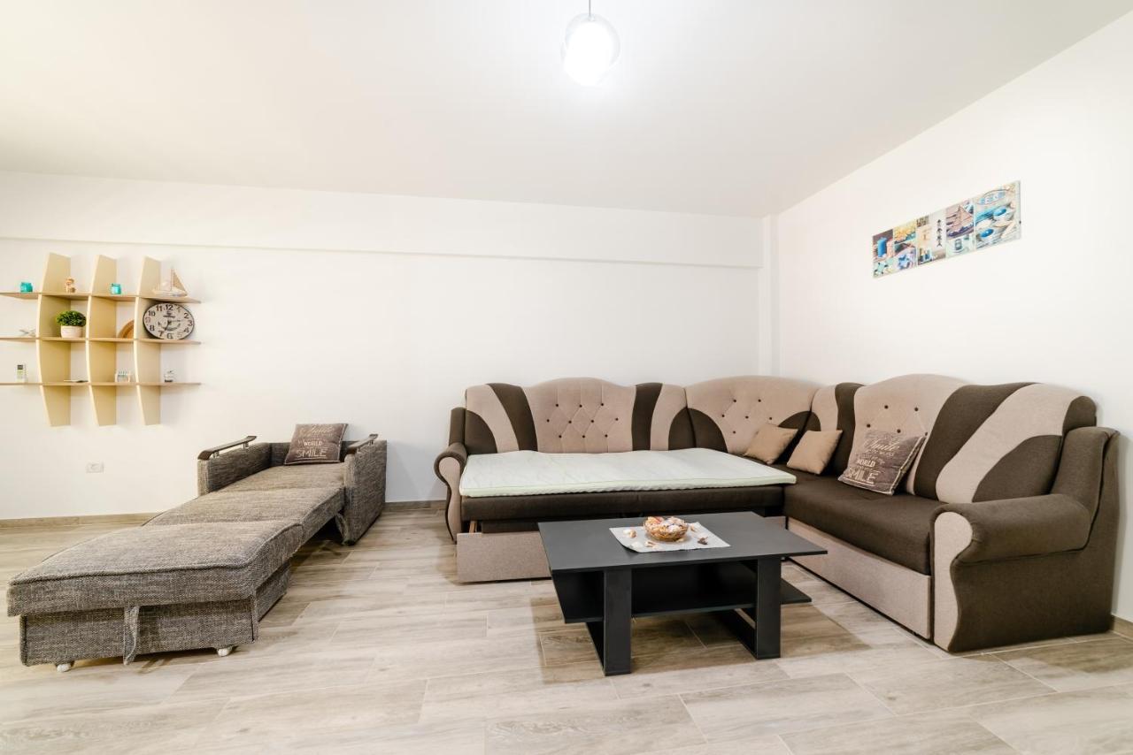 Derya Suites - Mamaia Nord Năvodari Exteriör bild